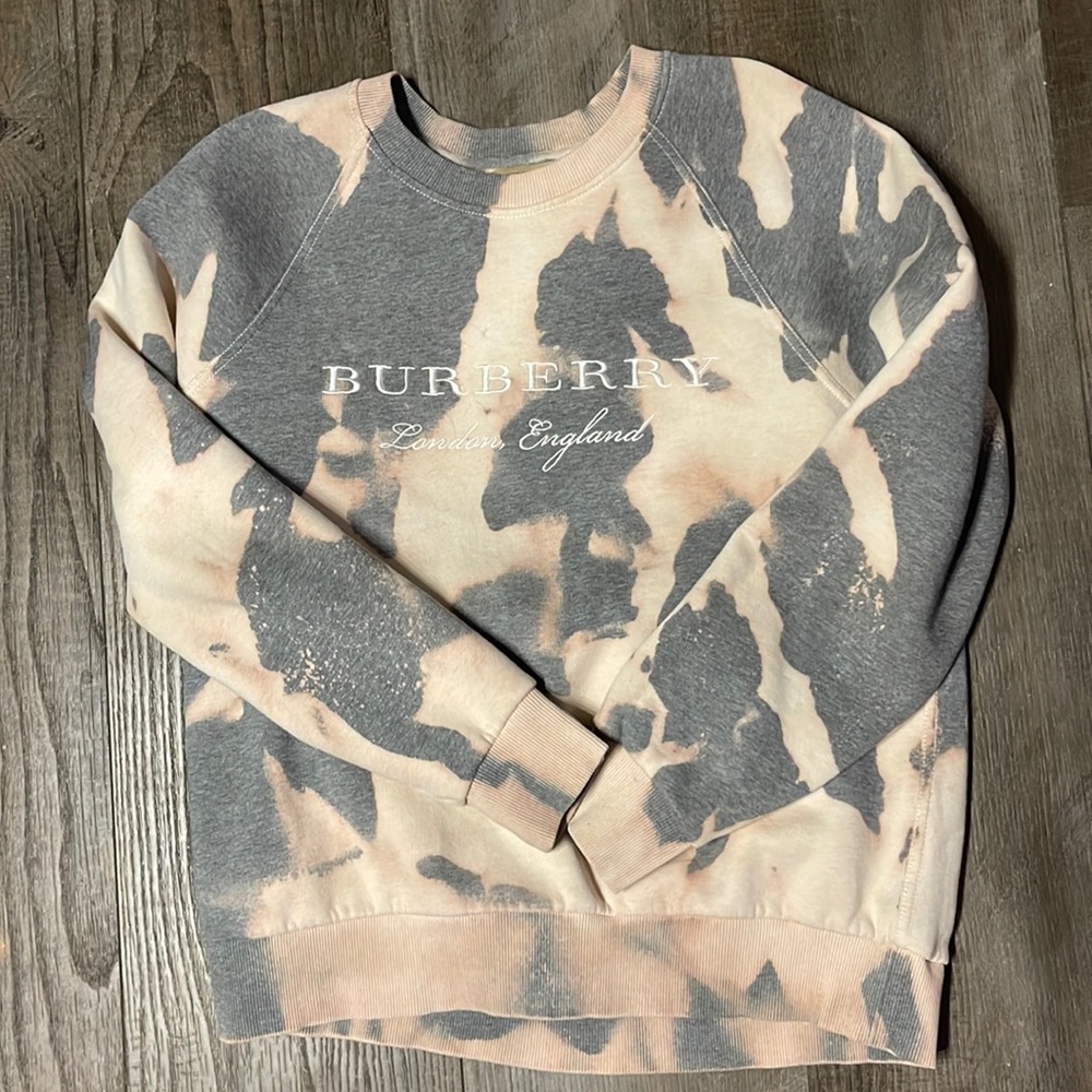 Burberry sweater